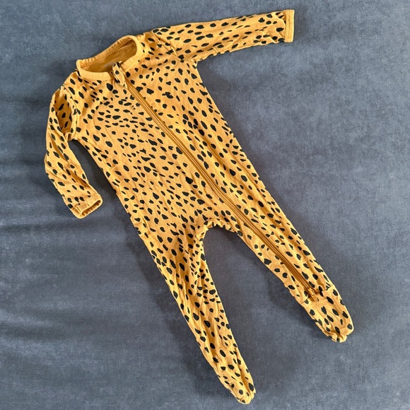 Kyte BABY Zippered Footie in Marigold Cheetah - Picture 3 of 6